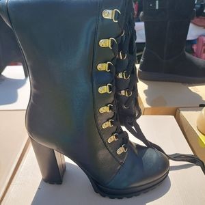 NIB NWT HEELED LACE UP BOOT